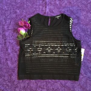 XOXO Sleeveless Crop Top